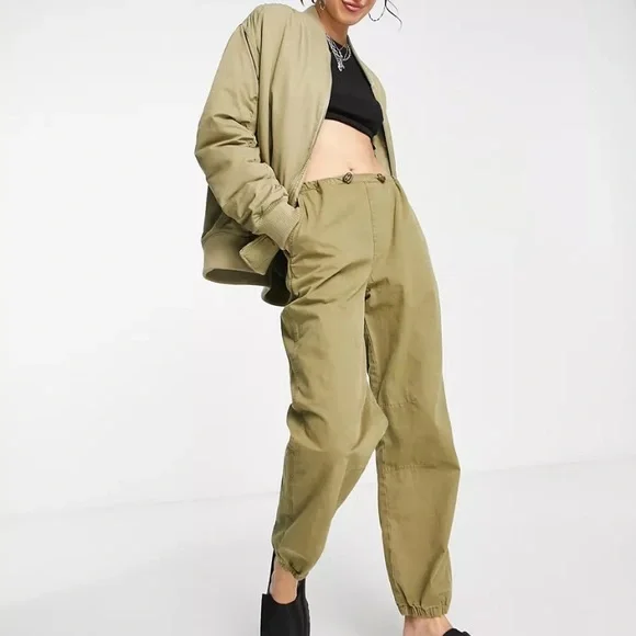 Bomber Jacket - Picture 4 of 6